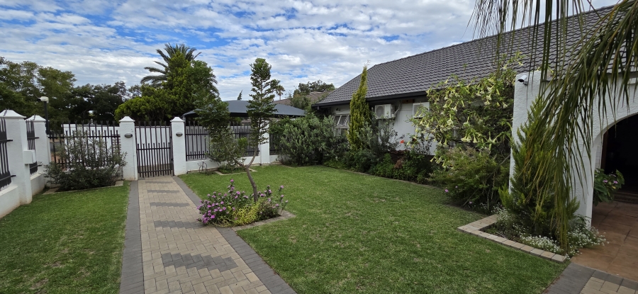4 Bedroom Property for Sale in Monument Heights Northern Cape